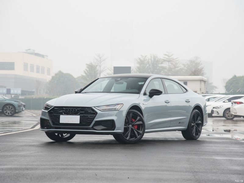 Medium and large vehicle Audi A7L