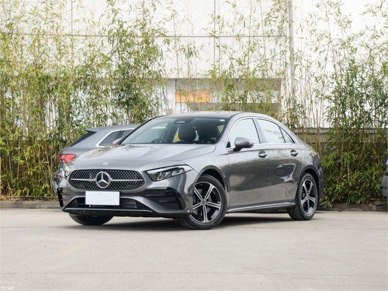 Cosmic black Mercedes A-Class